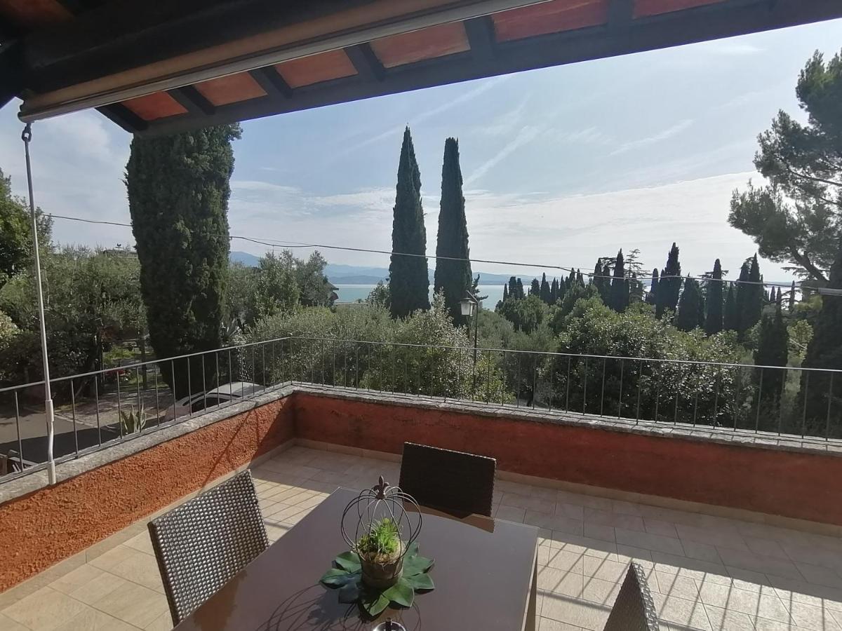 Villa Paradiso Apartment Sirmione Exterior photo
